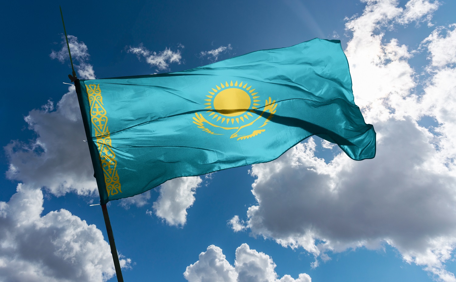 Kazakistan polisi ‘sahte kripto borsasını’ kapattı