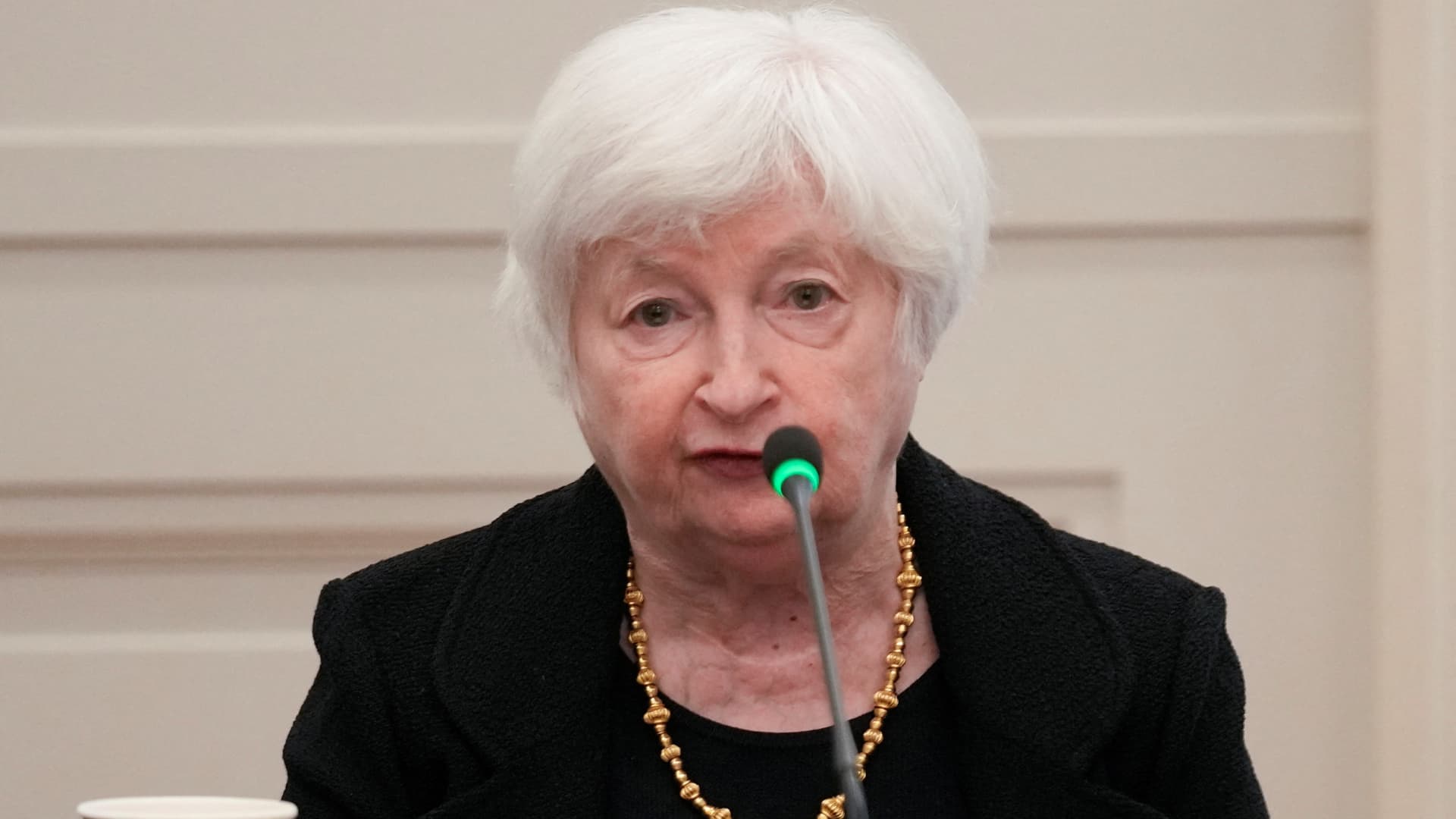 Janet Yellen, ABD’nin hem İsrail’e hem de Ukrayna’ya askeri desteği “kesinlikle” karşılayabileceğini söyledi